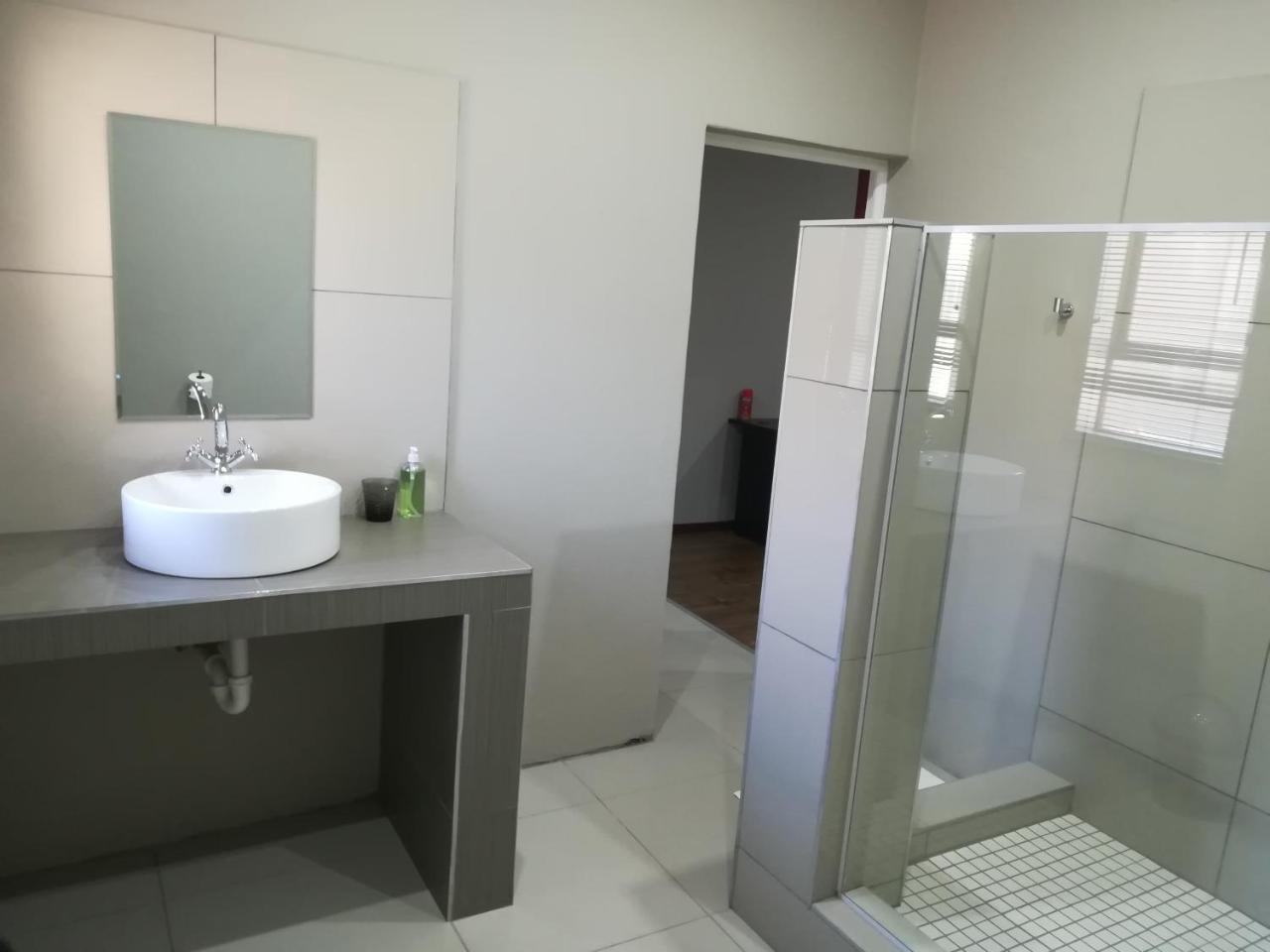 Tranquil House B&B @ 121 Berry St Queenstown Ngoại thất bức ảnh